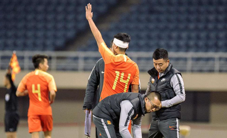 夏洛特黄蜂迎国王杯关键赛，今夜外线爆发，赛场秩序良好，球队文化再被提及的简单介绍