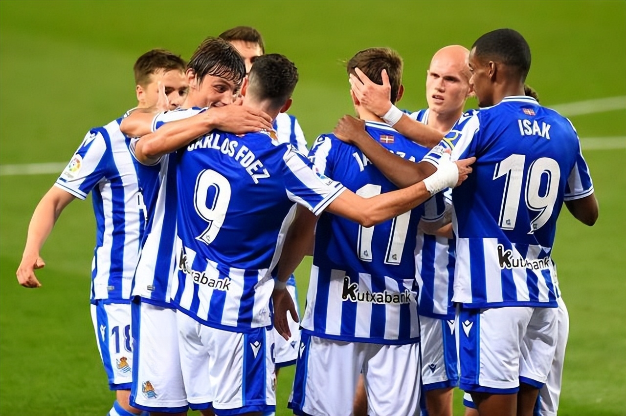 包含里程碑夜皇家社会官宣签约，欧联清晨刷纪录，压力陡增，赛程密集仍需轮换的词条